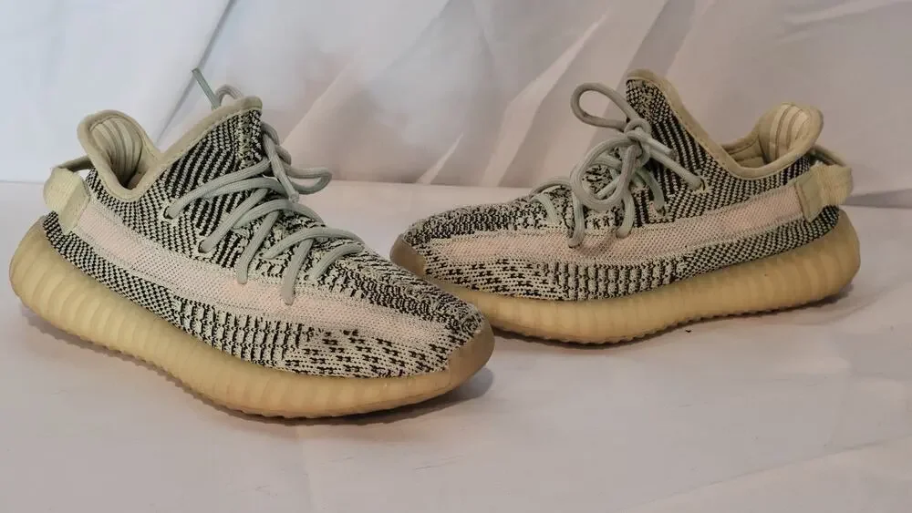 Size 4 - adidas Yeezy Boost 350 V2 Yeezreel Non-Reflective